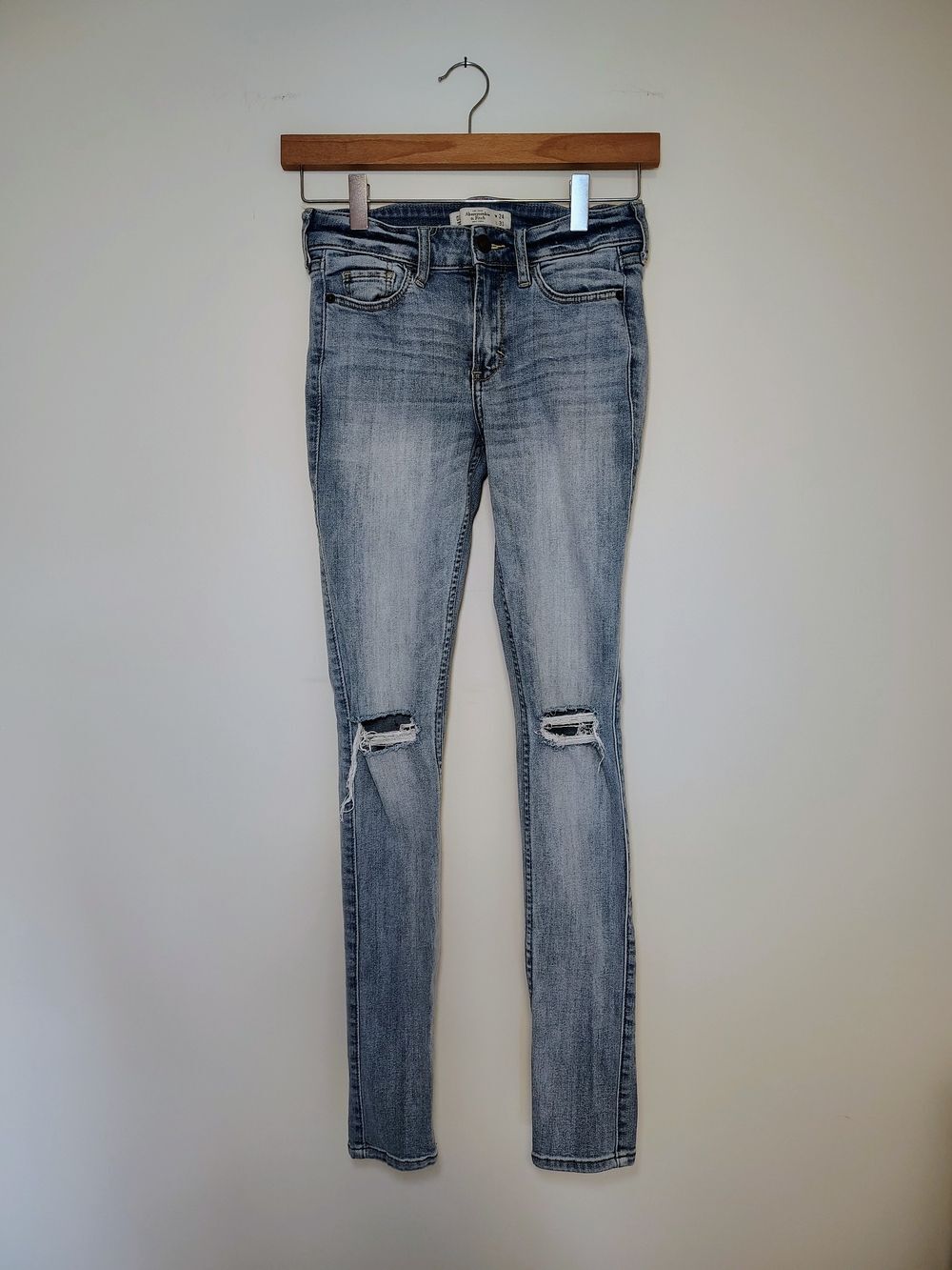 Abercrombie & Fitch Super Skinny Jeans Indie Sleaze Light Wash Distressed Ripped